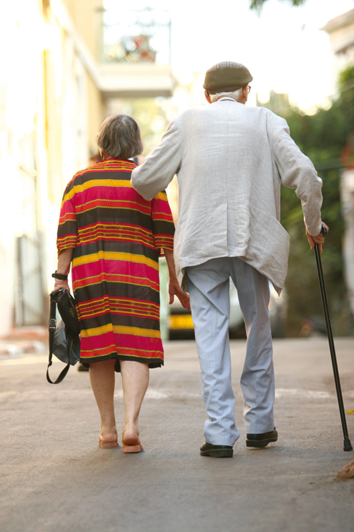 קשישים, אילוסטרציה (צילום: אלוני מור)