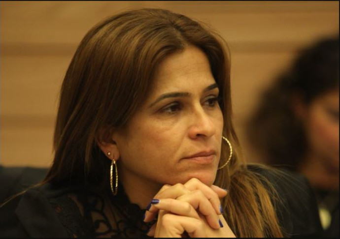 מירב בן ארי