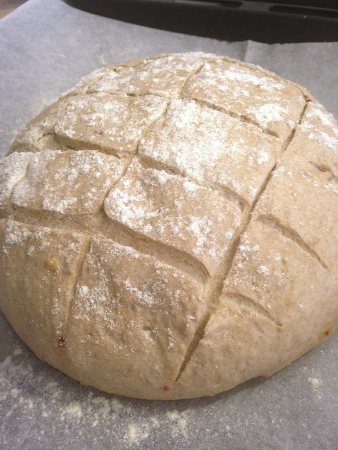 לחם באפייה ביתית (צילום: פסקל פרץ-רובין)