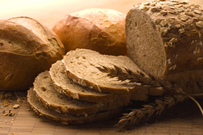 לחם מחיטה מלאה (צילום: אינג אימג')