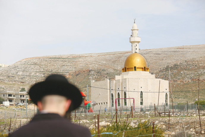 מסגד (צילום: דוד כהן, פלאש 90)
