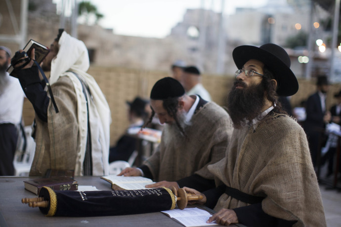 צום י"ז בתמוז מזכיר להכניס לחיינו יציבות מתוך ביטחון בבורא ...