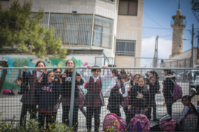 ילדות פלסטיניות במזרח ירושלים, ארכיון (צילום: הדס פרוש, פלאש 90)
