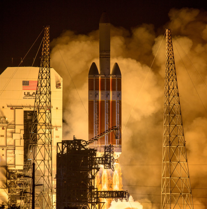 שיגור חללית של נאס"א לעבר השמש (צילום: AFP)