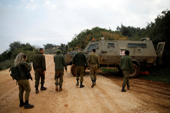 חיילי צה"ל בגבול לבנון במהלך מבצע "מגן צפוני" (צילום: רויטרס)