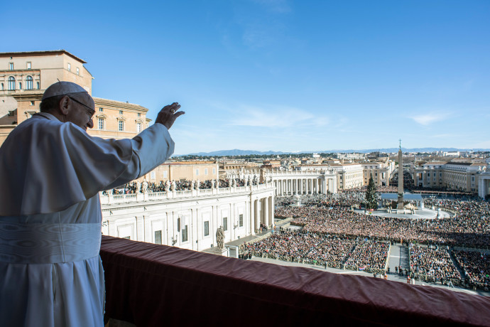 האפיפיור באירוע לקראת חג המולד (צילום: AFP)