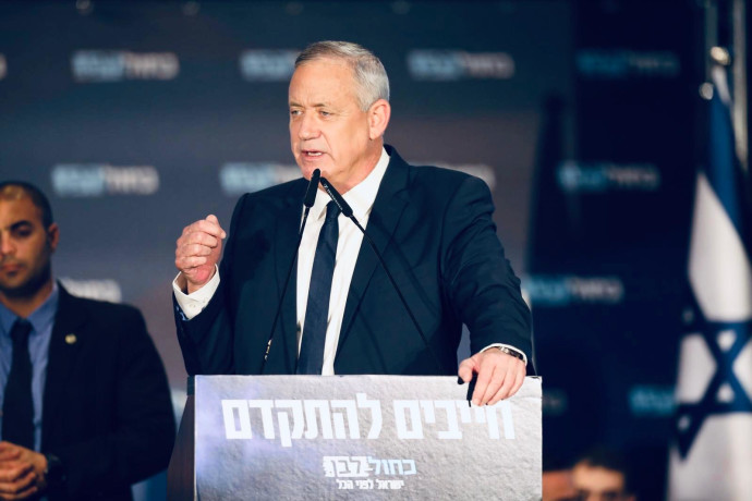 בחירות 2020: בני גנץ - "אני ימין מבחינה מדינית ושמאל חברתית | מעריב