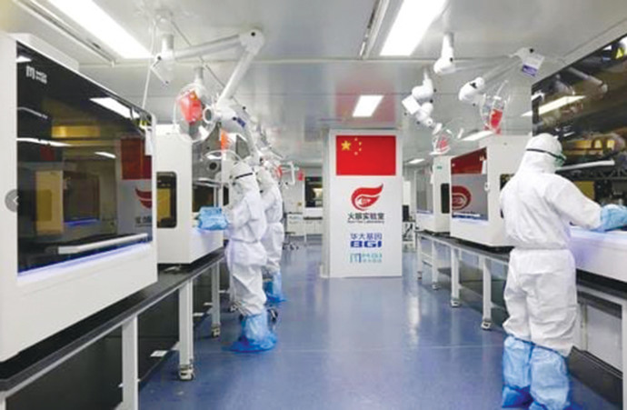 קורונה: מעבדת BGI בסין, המסוגלת לספק 20 אלף תוצאות בדיקות ביממה (צילום: BGI)