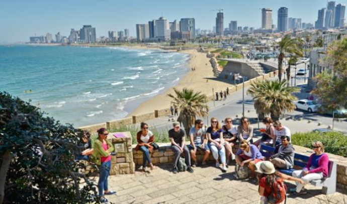 תיירים בישראל (צילום: שאטרסטוק)