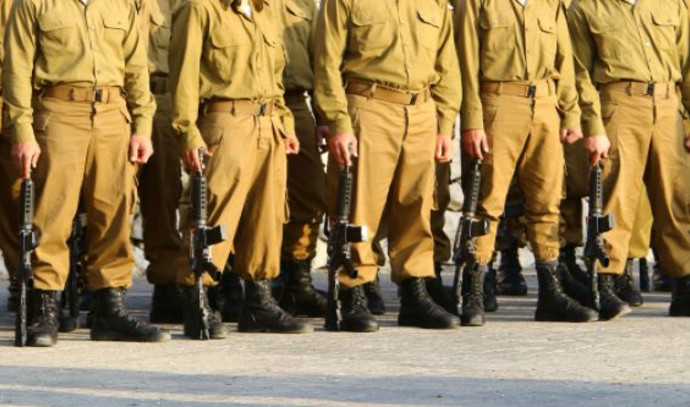 חיילים בצבא (צילום: שאטרסטוק)