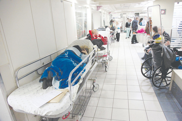 מסדרון בית חולים (צילום: נאור רהב)