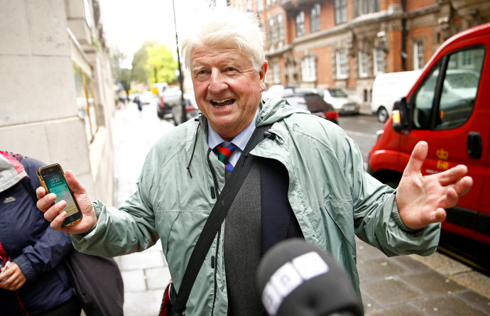 סטנלי ג'ונסון, אביו של ראש ממשלת בריטניה (צילום: REUTERS/Henry Nicholls)