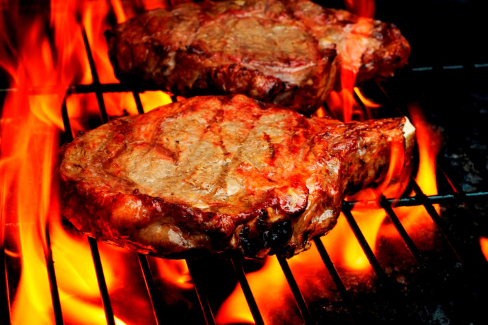 סטייק על האש