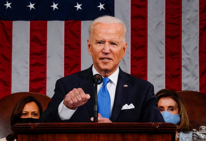 ג'ו ביידן בנאומו הראשון בקונגרס, בסיום 100 ימי כהונתו הראשונים (צילום: Melina Mara/Pool via REUTERS)