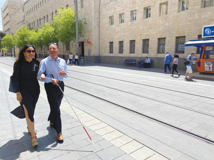 ברנשטיין וחסן־נחום במדרחוב בירושלים (צילום: פלר חסן נחום)