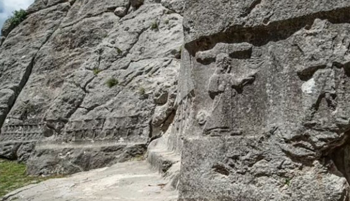 גילופי האבן במקדש בטורקיה (צילום: רויטרס)