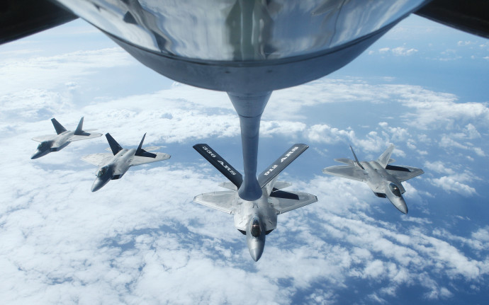 מטוסי החמקן של חיל האוויר האמריקאי (צילום: רויטרס)