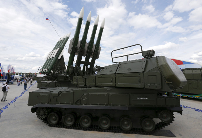 מערכת הגנה אווירית Buk-M2E (צילום: REUTERS/Sergei Karpukhin)
