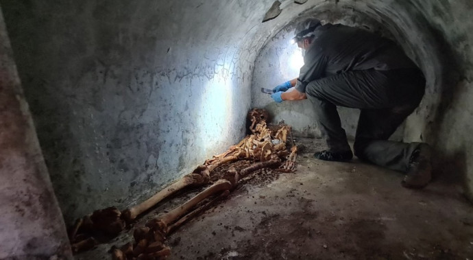שרידי הגופה החנוטה שהתגלתה בפומפיי (צילום: Archaeological Park of Pompeii)