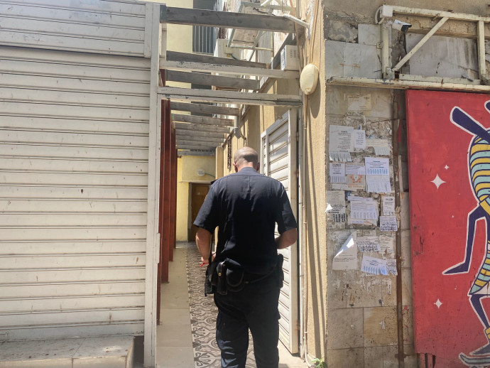 זירת הירי ברחוב נורדאו בחיפה (צילום: דוברות המשטרה)