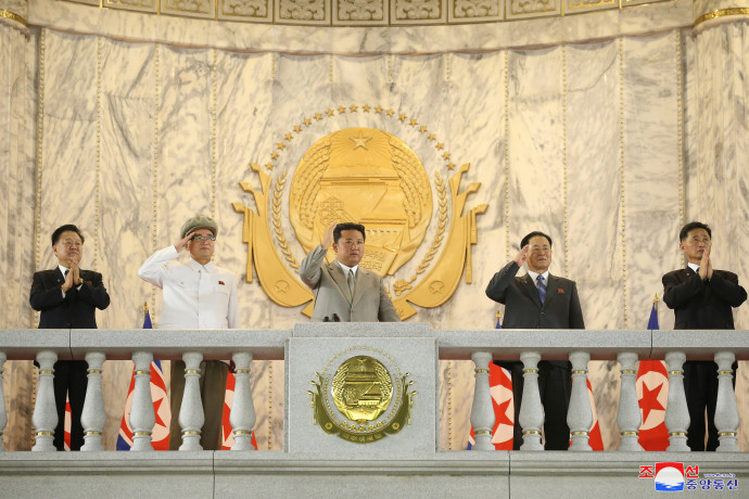 קים ג'ונג-און (צילום: KCNA via REUTERS)