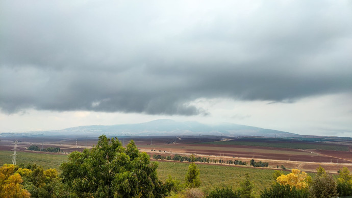 מזג אוויר חורפי בעמק יזרעאל (צילום: קובי ריכטר/TPS)