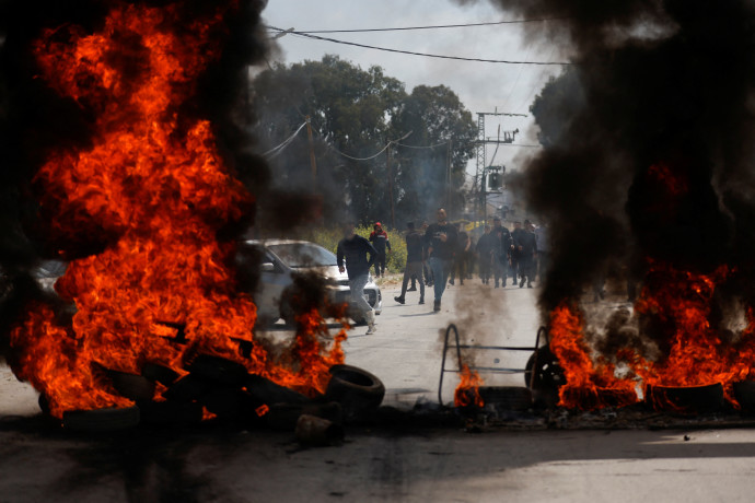 עימותים בג'נין (צילום: REUTERS/Mohamad Torokman)