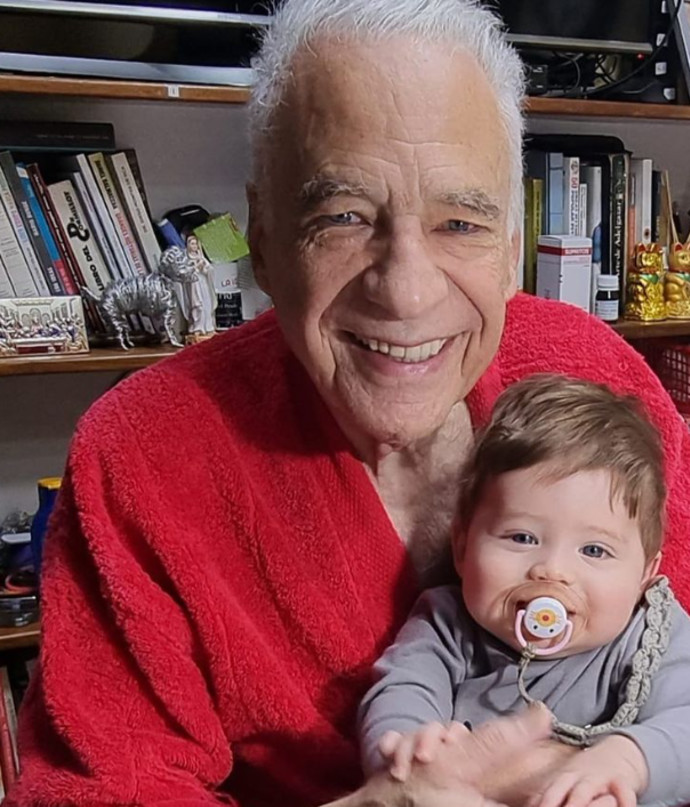 אבא סבא - האיש שהפך לאב בפעם השלישית בגיל 83 (צילום: צילום מסך אינסטגרם)