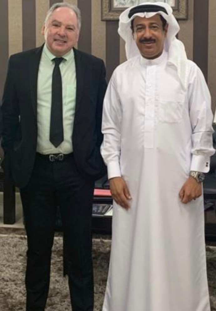 מתי ויינברג מנכל ISDEF ומוחמד מחמוד, מנכל Bahrain International Airshow (צילום: באדיבות קבוצת אבנון)