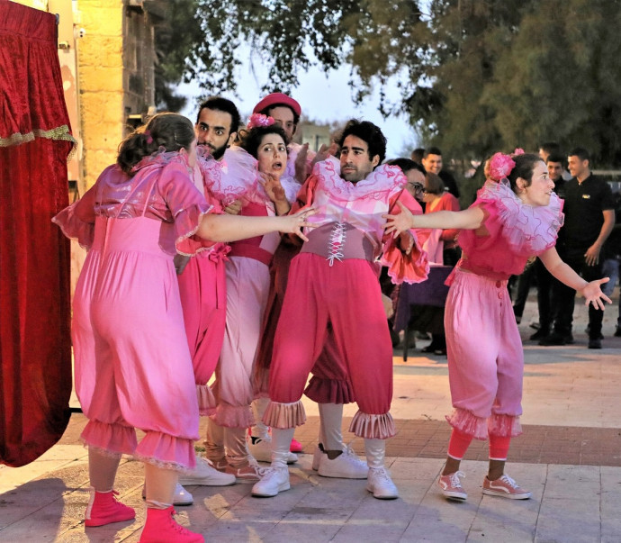 אנסמבל ג'מאעה - התיאטרון הערבי-עברי (צילום: קרן מנור)