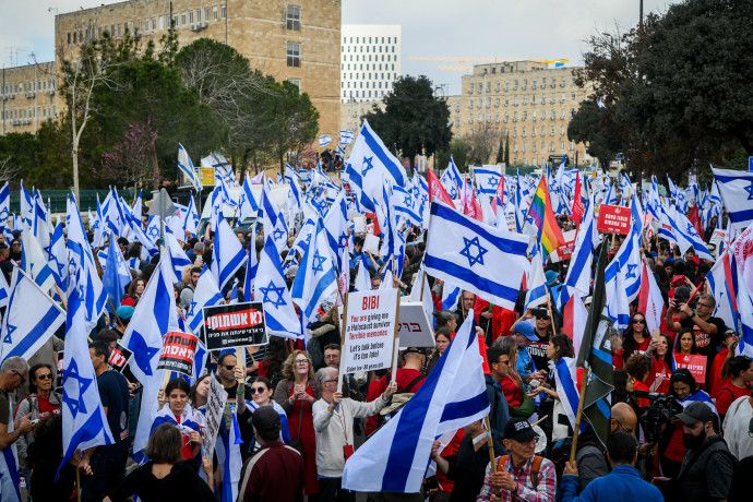 המחאה נגד הרפורמה המשפטית מחוץ לכנסת