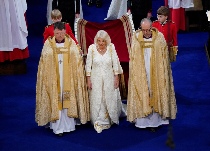 המלכה קמילה בטקס ההכתרה בבריטניה