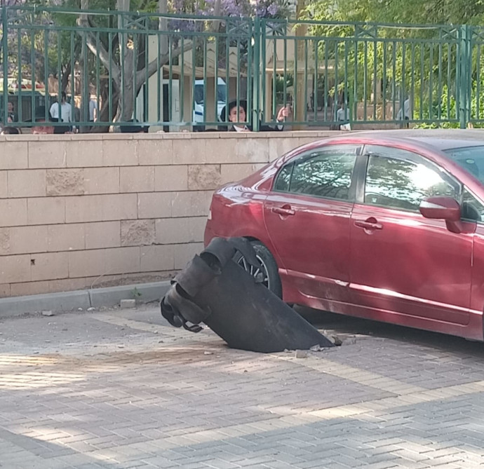 רקטה נחתה סמוך לרכב בנתיבות