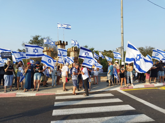 מאות מפגינים בצומת כברי