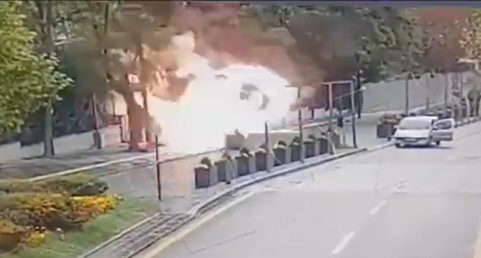 מכל הכיוונים: כך נראה רגע הפיצוץ הבוקר באנקרה בירת טורקיה • צפו