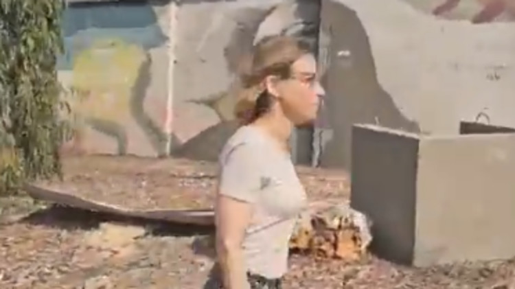 הפצ"רית לשעבר יפעת תומר-ירושלמי יצאה ברגל מנווה תרצה (צילום: צילום מסך)