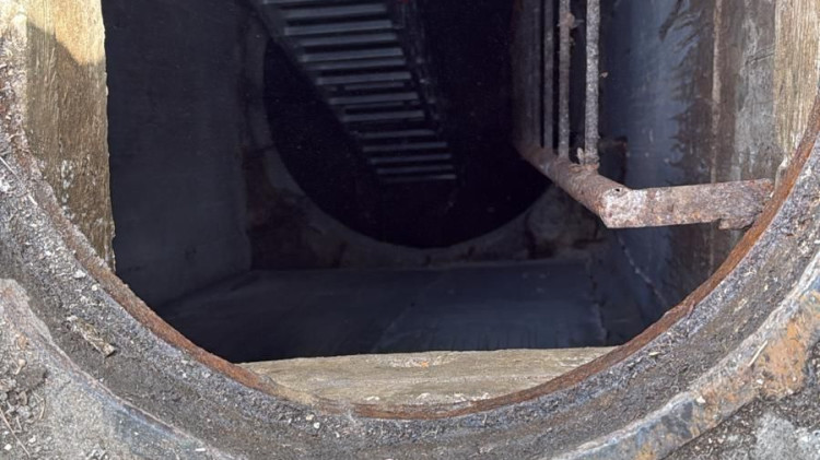 המנהרה החוצה מאיו"ש שאותרה סמוך לקו התפר בירושלים (צילום: דוברות מג"ב)