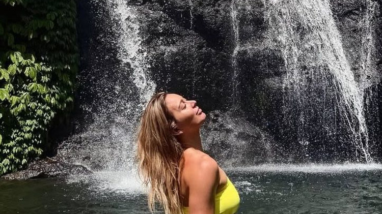 פאולה באדוסה (צילום: אינסטגרם)