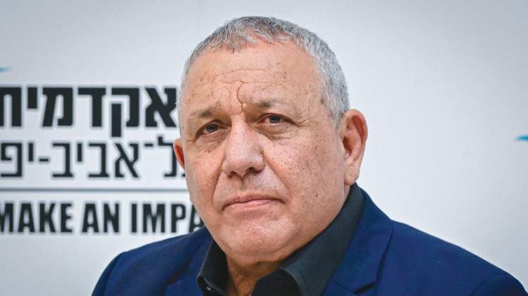 גדי איזנקוט (צילום: אבשלום ששוני)
