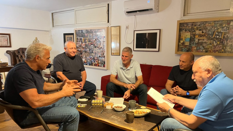 אביגדור ליברמן, נפתלי בנט, יאיר גולן, גדי איזנקוט ויאיר לפיד (צילום: ליהיא לפיד)