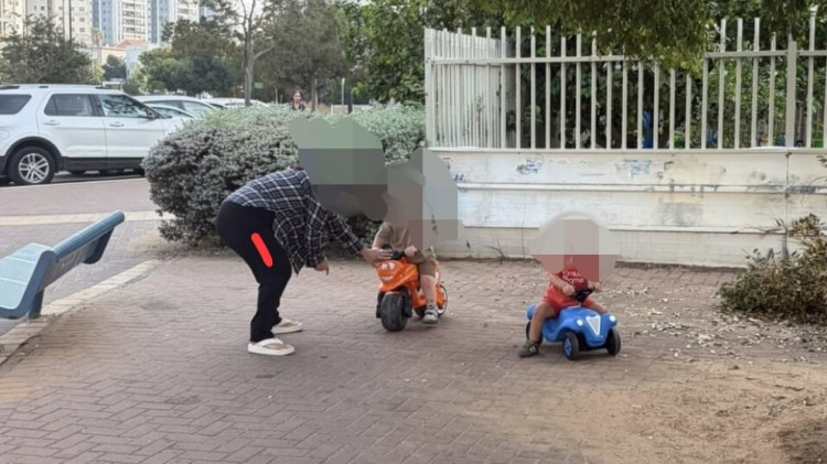 פעוטות ברחוב (צילום: רשתות חברתיות, שימוש לפי סעיף 27 א')