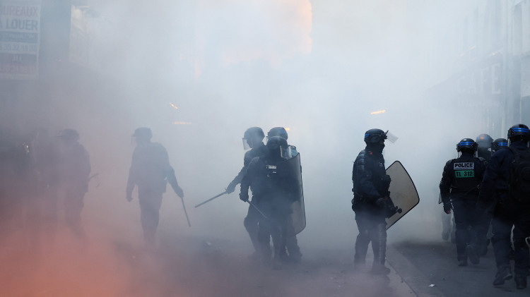 מהומות בצרפת (צילום: REUTERS)