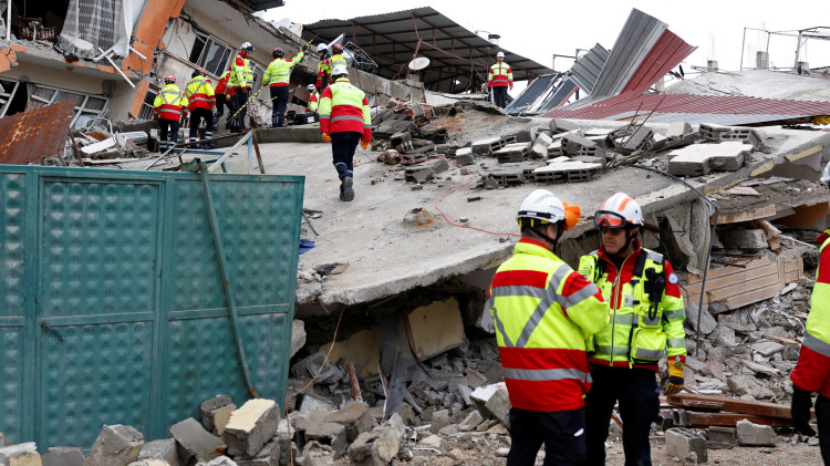 רעידת אדמה בטורקיה (צילום: REUTERS/Piroschka van de Wouw)