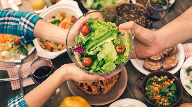 ארוחה משפחתית היא אכילה מודעת (צילום: יחצ)