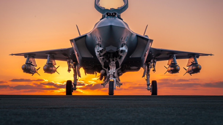  שלושה מטוסי “אדיר” (F-35i) נחתו בבסיס נבטים (צילום: דובר צה"ל)