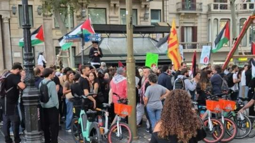 הפגנות אנטישמיות בברצלונה (צילום: חדר המצב של פספורטכארד)