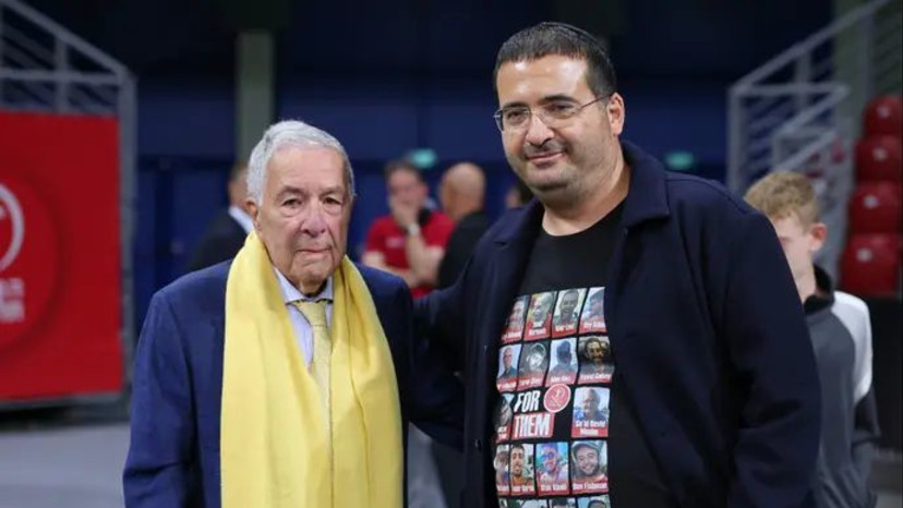 גם זה רגע נדיר. בעלי הפועל ומכבי תל אביב בתמונה משותפת (צילום: אודי ציטיאט)