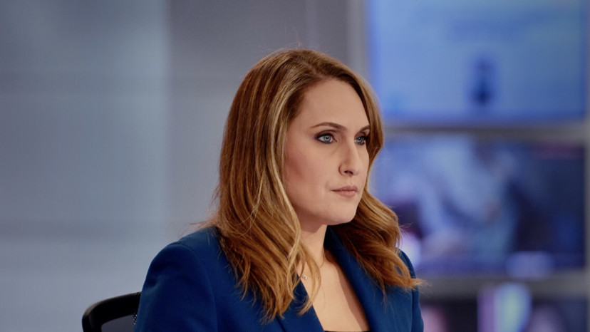 קרן מרציאנו מגישה את "המהדורה המוקדמת" בערוץ 12 (צילום: ערוץ 12)