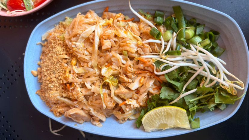 התאילנדית בשוק (צילום: בתיה גלעדי)