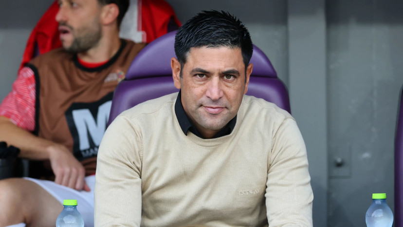 אליניב ברדה מאמן הפועל תל אביב (צילום: אודי ציטיאט)